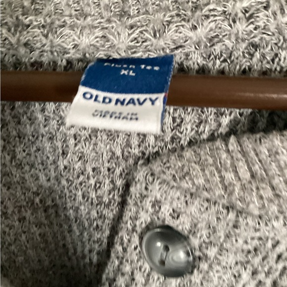 Old Navy Gray Henley Waffle-Knit Sweater - Picture 3 of 6